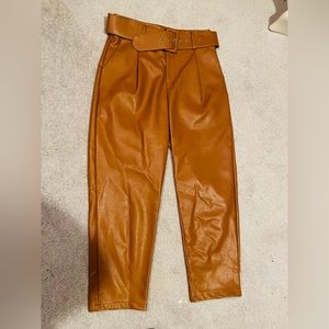 Elli White Vegan Leather Pant Sz M